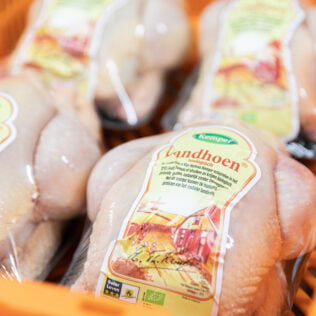 Biologische Kemper Landhoen verpakt